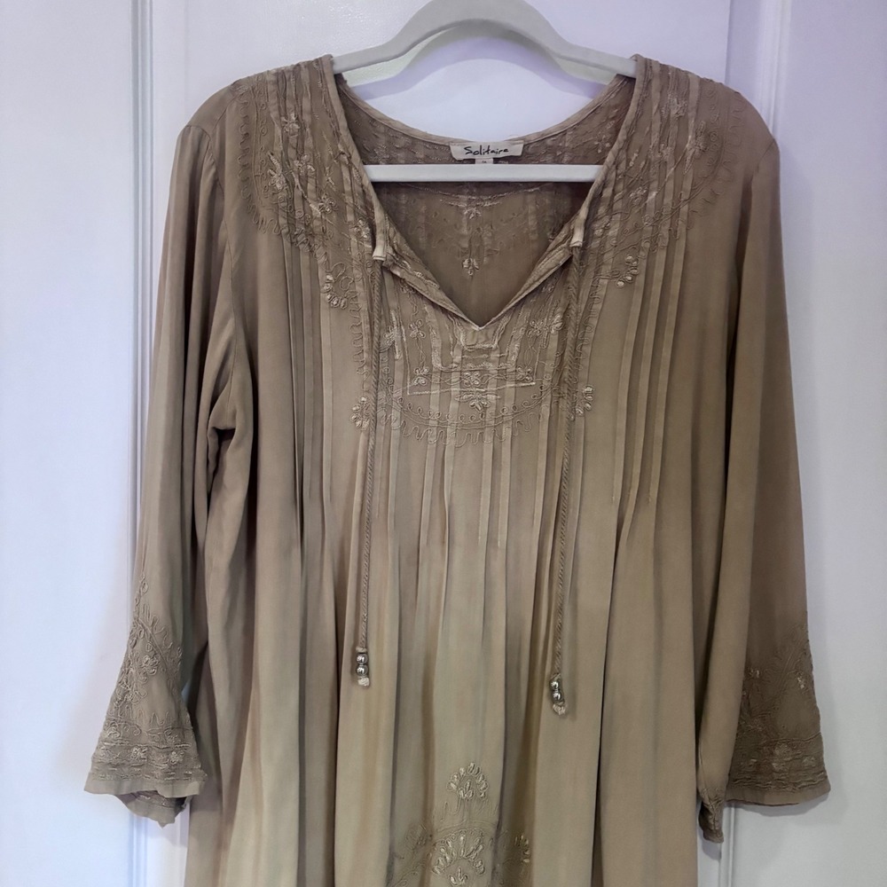 Solitaire Tan Embroidered Rayon Tunic Top Boho Pleated Split Neck Medium - Picture 2 of 7